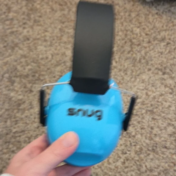 Set Of 3 Kid's Colorful Noise-Cancelling Headphones - Picture 4 of 4